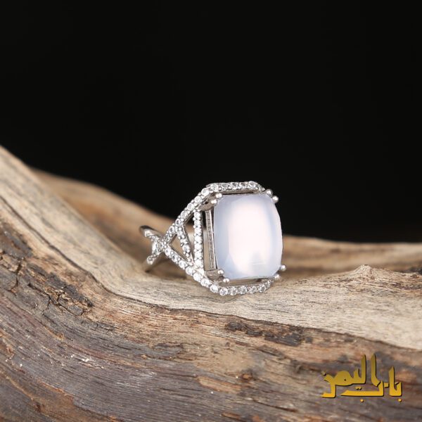 انگشتر زنانه عقیق کبود (سوسنی) یمنی